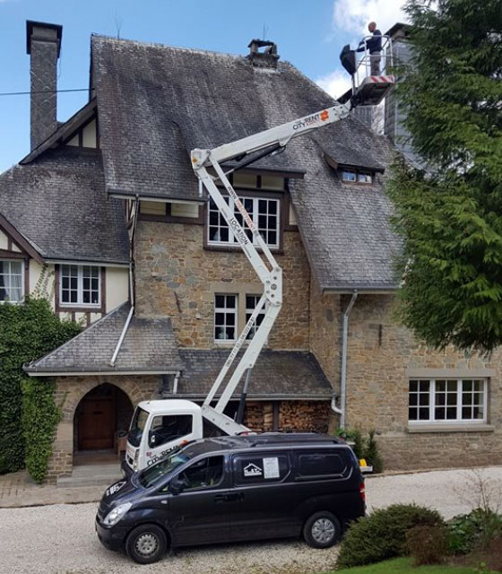 elevateur pour acceder a la cheminee avant ramonage